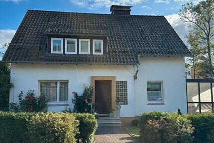 Haus Hardegsen - 9 Zimmer, 199 m&sup2;, 1.200&euro; | Angebot:27607029