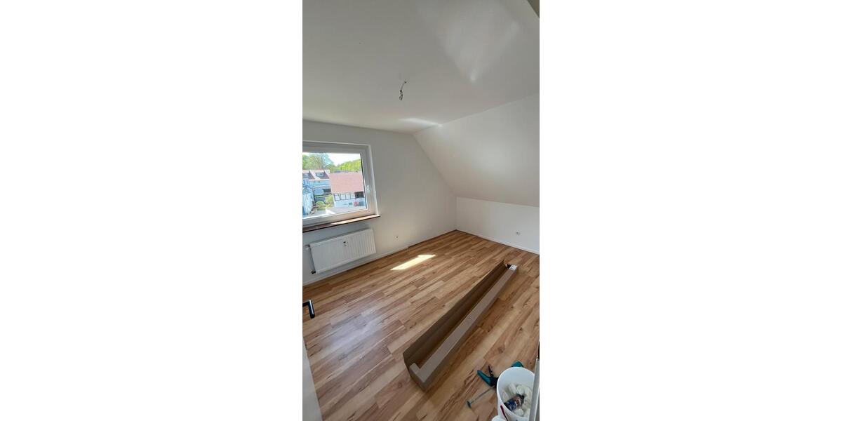 Dachgeschoßwohnung Rosdorf - 4 Zimmer, 83 m&sup2;, 750&euro; | Angebot:26350800