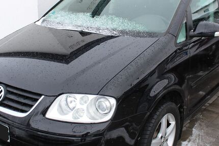 VW Touran 179.123 km 5.299 &euro; Göttingen 37077