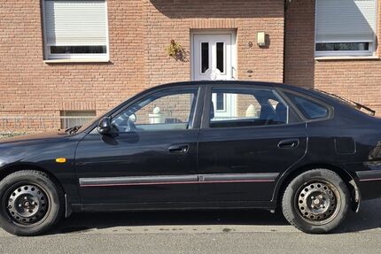 Hyundai Elantra 132.878 km 3.000 &euro; Moringen 37186