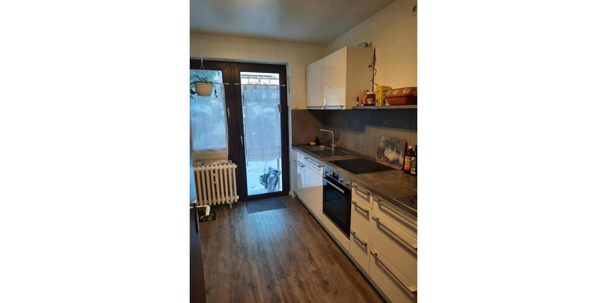 Schöne 4 Zimmerwohnung mit Balkon 4 zimmer