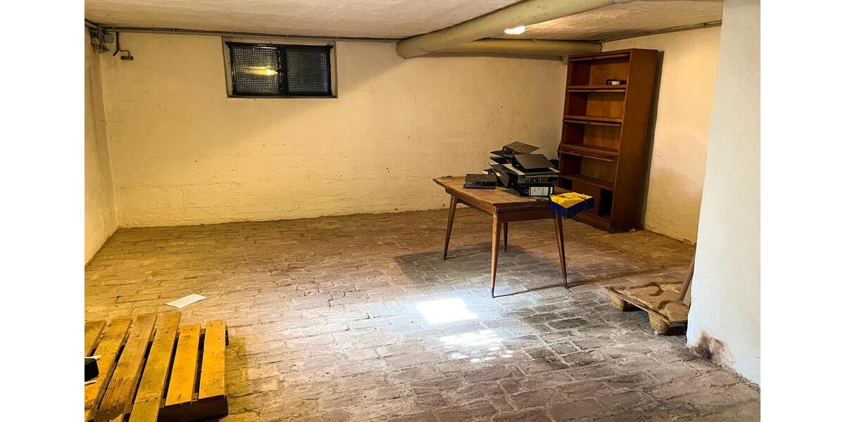 Einfamilienhaus Witzenhausen - 10 Zimmer, 220 m&sup2;, 220.000&euro; | Angebot:26162367