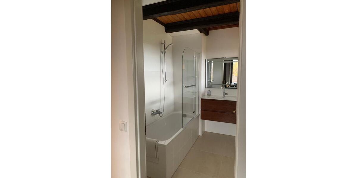 Dachgeschoßwohnung Göttingen Oststadt - 2.5 Zimmer, 105 m&sup2;, 1.200&euro; | Angebot:25455585