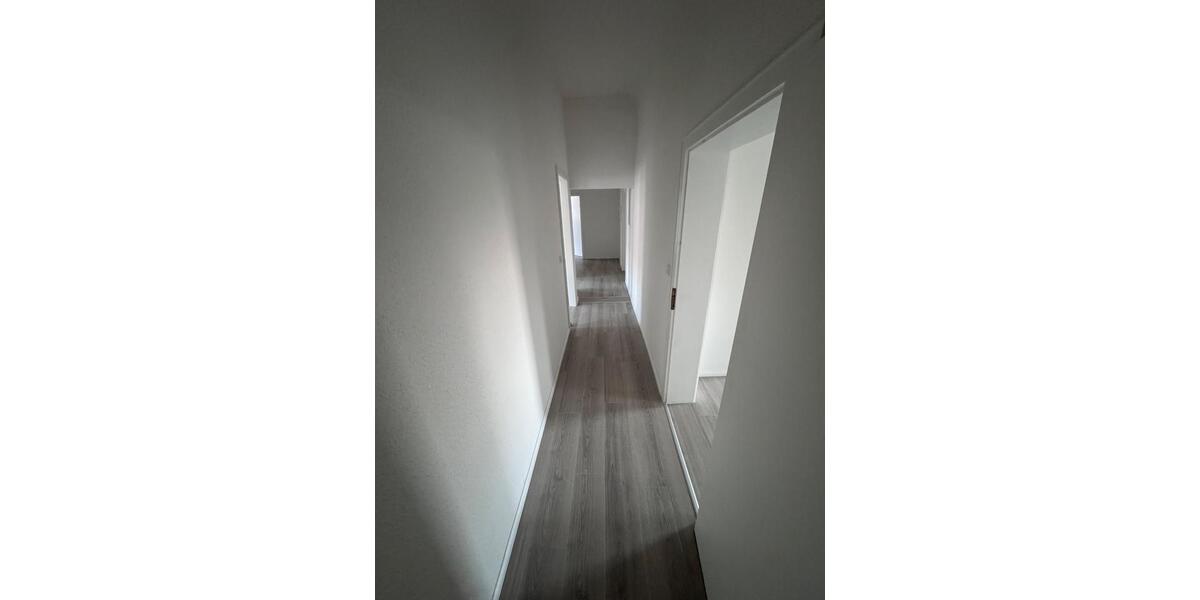 Etagenwohnung Dransfeld - 4 Zimmer, 132 m&sup2;, 1.050&euro; | Angebot:25636368