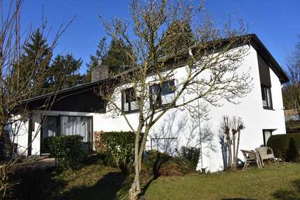 Haus zum Kaufen in Northeim 325.000 € 140 m² 6 zimmer