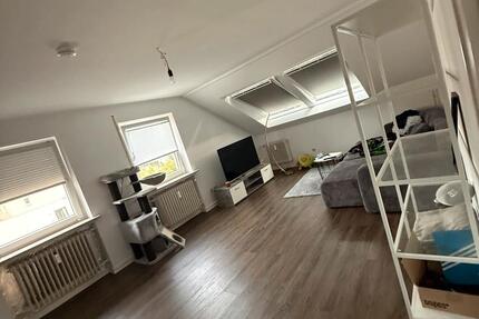 2,5 Zimmer Dachgeschoss Wohnung