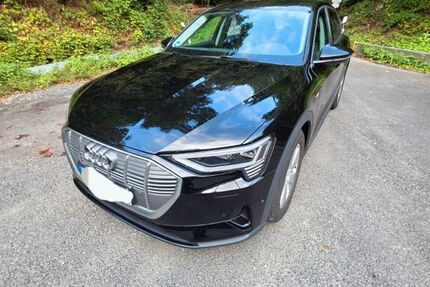 Audi e-tron 70.900 km 29.990 &euro; Hann. Münden 34346