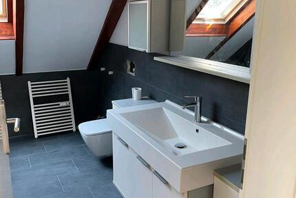 Wunderschöne ruhige 2-Z.-Whg. (65qm) mit Einbauküche u. Sofaecke 1 zimmer