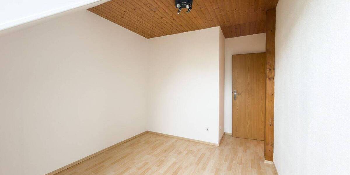Etagenwohnung Hardegsen Asche - 4 Zimmer, 90 m&sup2;, 184.000&euro; | Angebot:26572986