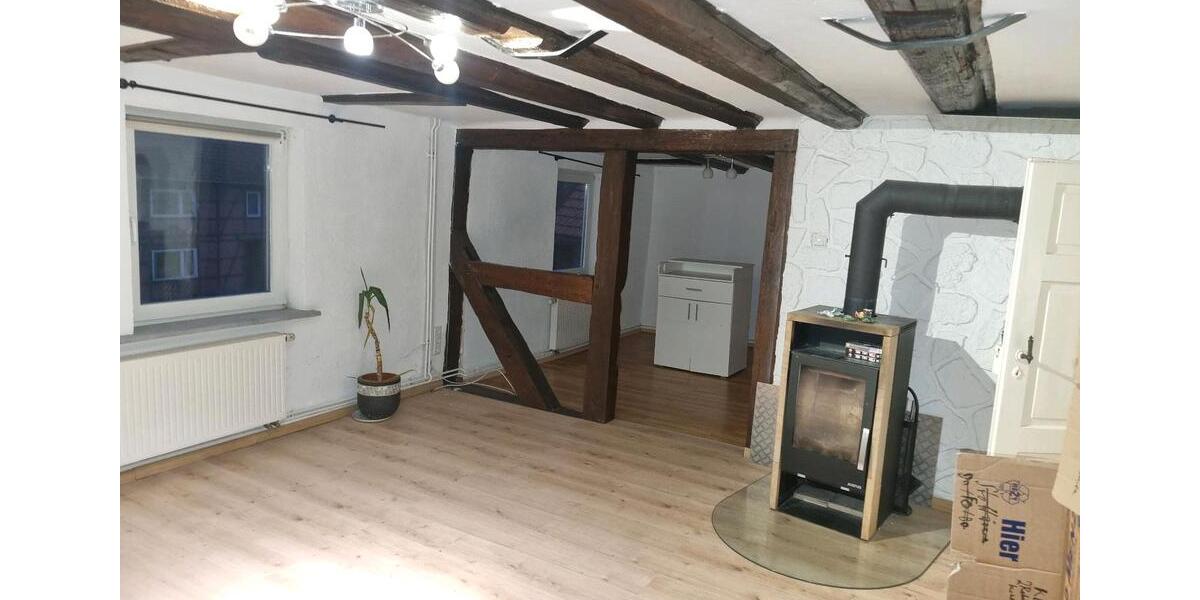 Etagenwohnung Dransfeld - 9 Zimmer, 146 m&sup2;, 1.050&euro; | Angebot:26183814