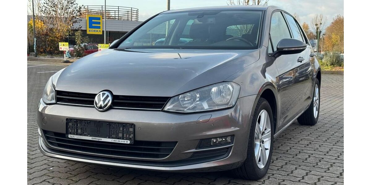 VW Golf 127.287 km 8.900 € Göttingen 37081