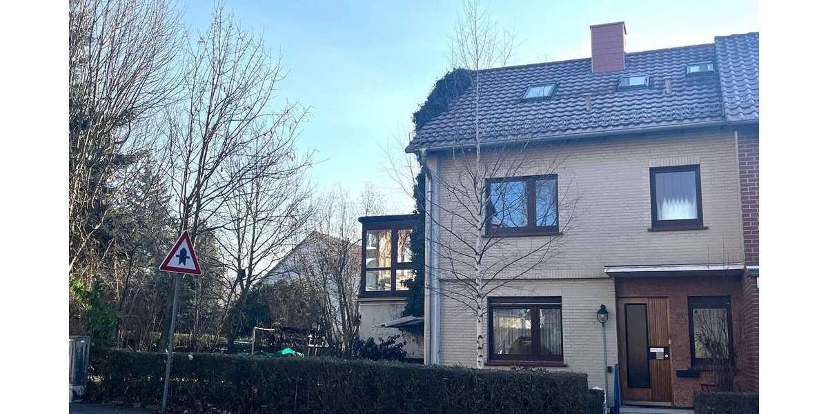 Einfamilienhaus Göttingen Oststadt - 7 Zimmer, 215 m&sup2;, 489.000&euro; | Angebot:25455530