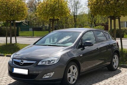 Opel Astra 76.550 km 4.990 &euro; Göttingen 37073