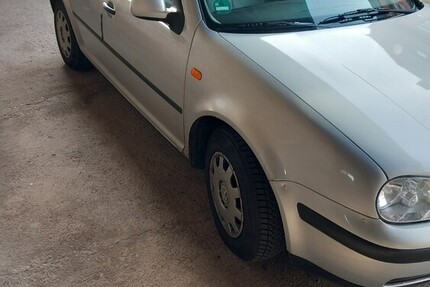 VW Golf V 125.000 km 2.000 € Berlingerode 37339