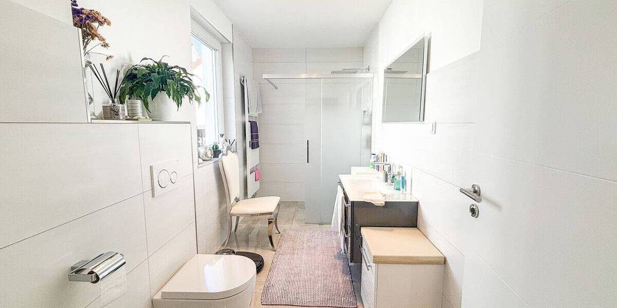 Einfamilienhaus Niedernjesa Niedernjesa - 8 Zimmer, 220 m&sup2;, 694.000&euro; | Angebot:26192134