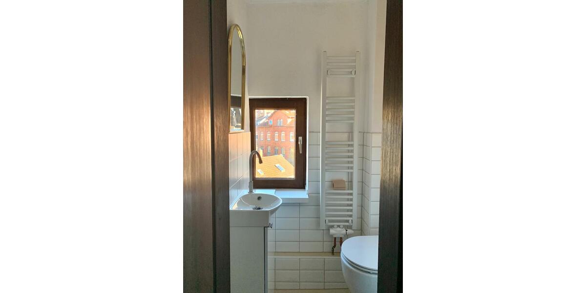 Dachgeschoßwohnung Göttingen Oststadt - 2.5 Zimmer, 105 m&sup2;, 1.200&euro; | Angebot:25455585