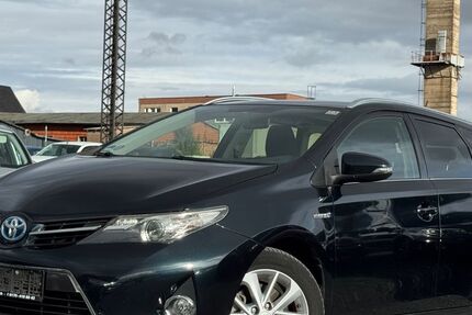 Toyota Auris 174.357 km 9.999 € Breitenbach 37327