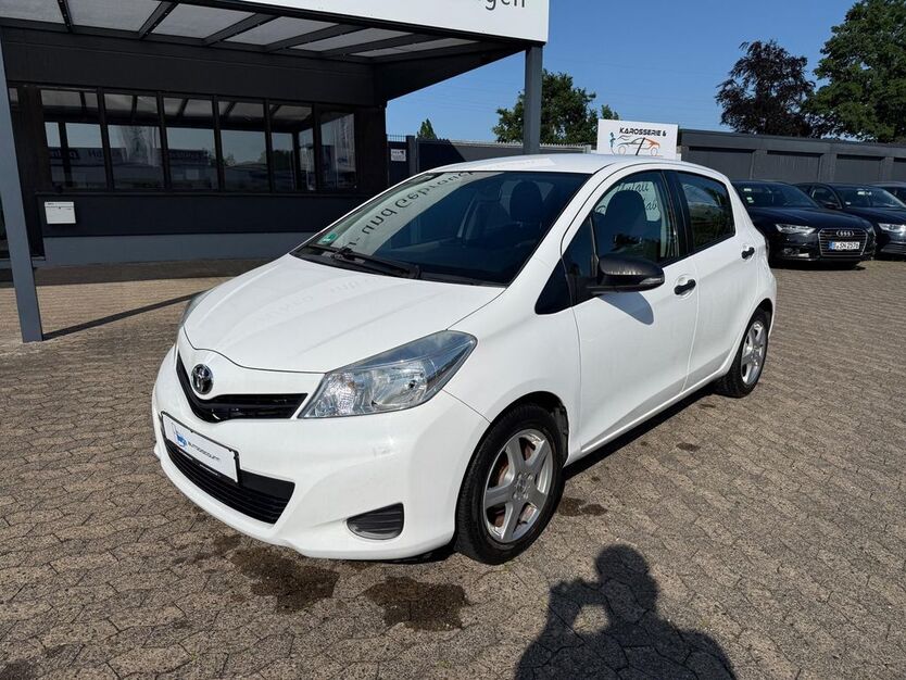 Toyota Yaris 108.500 km 6.980 € Herzberg am Harz 37412