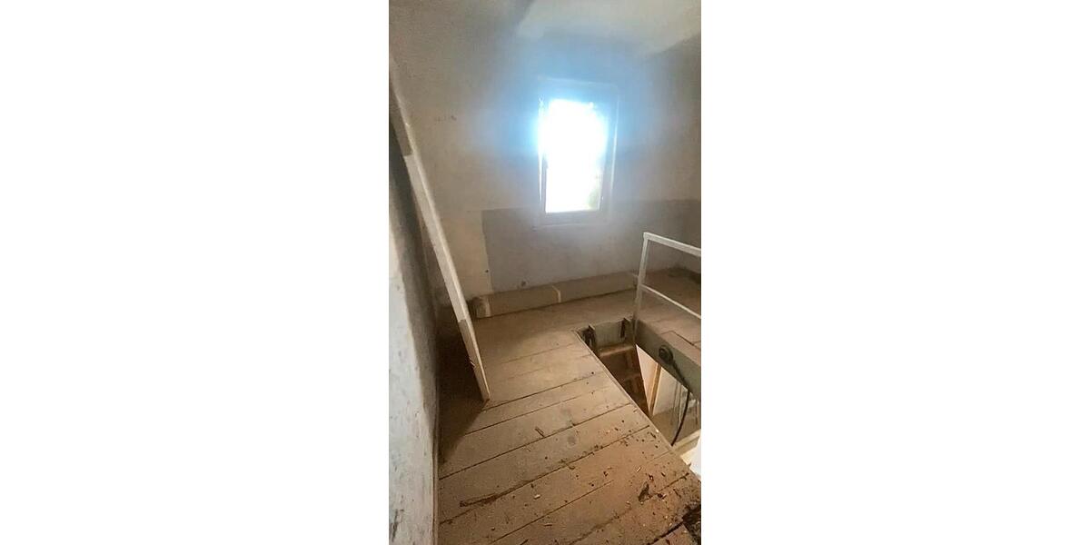 Einfamilienhaus Hardegsen - 6 Zimmer, 103 m&sup2;, 120.000&euro; | Angebot:26758264