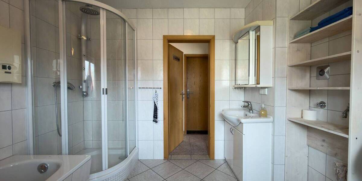Etagenwohnung Hardegsen Asche - 4 Zimmer, 90 m&sup2;, 184.000&euro; | Angebot:26572986