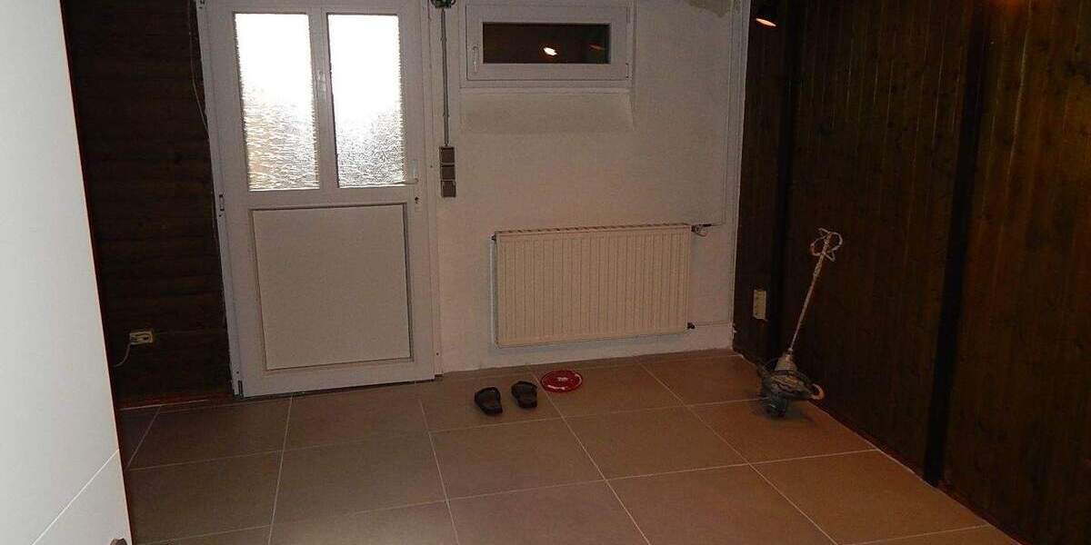 Reihenmittelhaus Göttingen Grone - 6 Zimmer, 112 m&sup2;, 1.600&euro; | Angebot:25684409