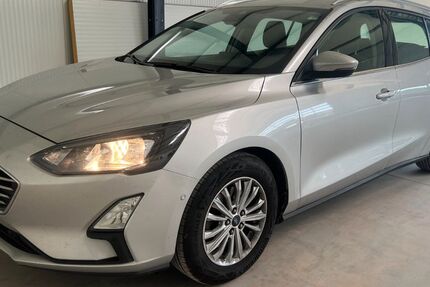 Ford Focus 53.350 km 13.990 &euro; Ebergötzen 37136