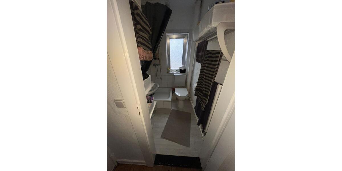 Dachgeschoßwohnung Göttingen - 3 Zimmer, 50 m&sup2;, 400&euro; | Angebot:26321708