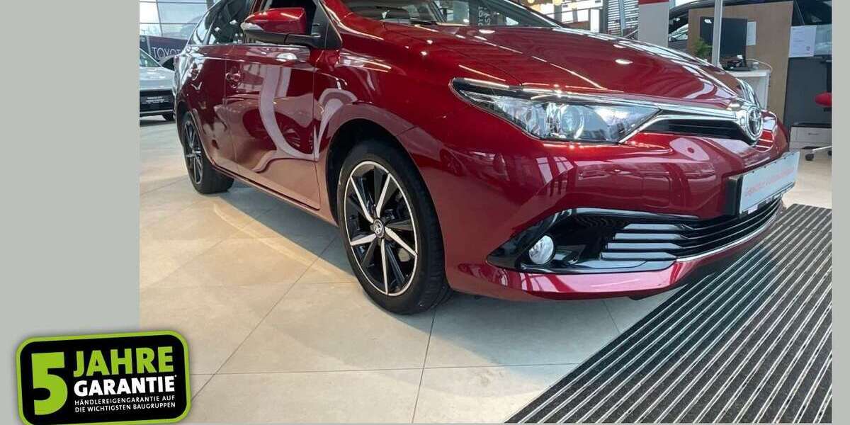 Toyota Auris 54.000 km 13.690 &euro; Göttingen 37079
