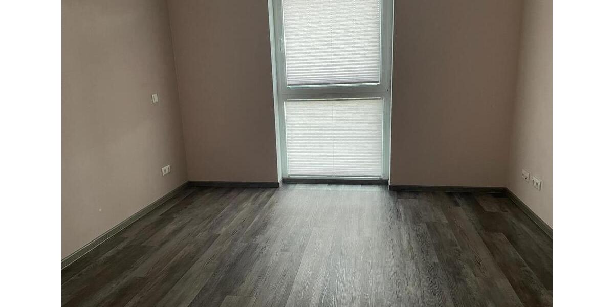 Dachgeschoßwohnung Bovenden - 3 Zimmer, 81 m&sup2;, 970&euro; | Angebot:26403845
