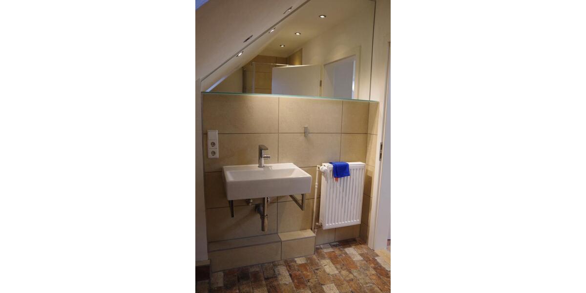 Dachgeschoßwohnung Rosdorf - 2 Zimmer, 42 m&sup2;, 699&euro; | Angebot:25655104