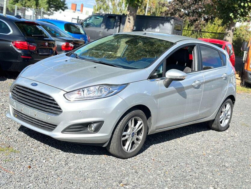 Ford Fiesta 129.700 km 3.990 € Bovenden 37120