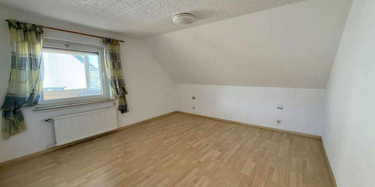 Mehrfamilienhaus, Wohnhaus Bilshausen - 6 Zimmer, 176 m&sup2;, 299.000&euro; | Angebot:25676626