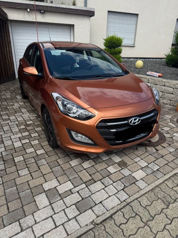 i30