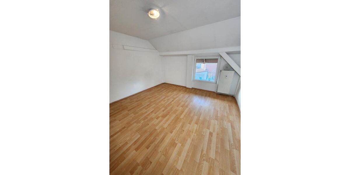 Etagenwohnung Göttingen Oststadt - 5 Zimmer, 107 m&sup2;, 1.250&euro; | Angebot:26492063