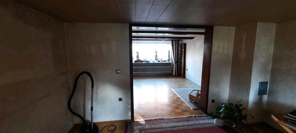 Bauernhaus, Landhaus Dransfeld - 8 Zimmer, 220 m&sup2;, 250.000&euro; | Angebot:27084190