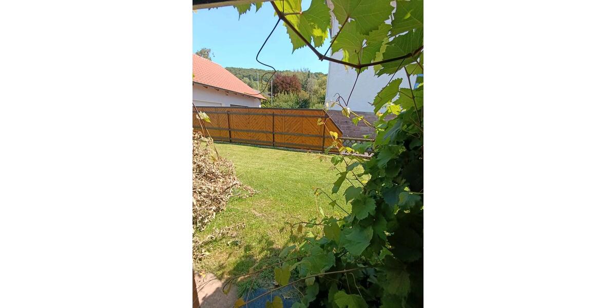 Erdgeschoßwohnung Witzenhausen Hundelshausen - 4 Zimmer, 100 m&sup2;, 750&euro; | Angebot:25422463