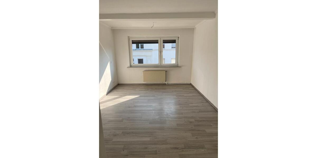 Etagenwohnung Northeim - 3 Zimmer, 90 m&sup2;, 750&euro; | Angebot:25791990