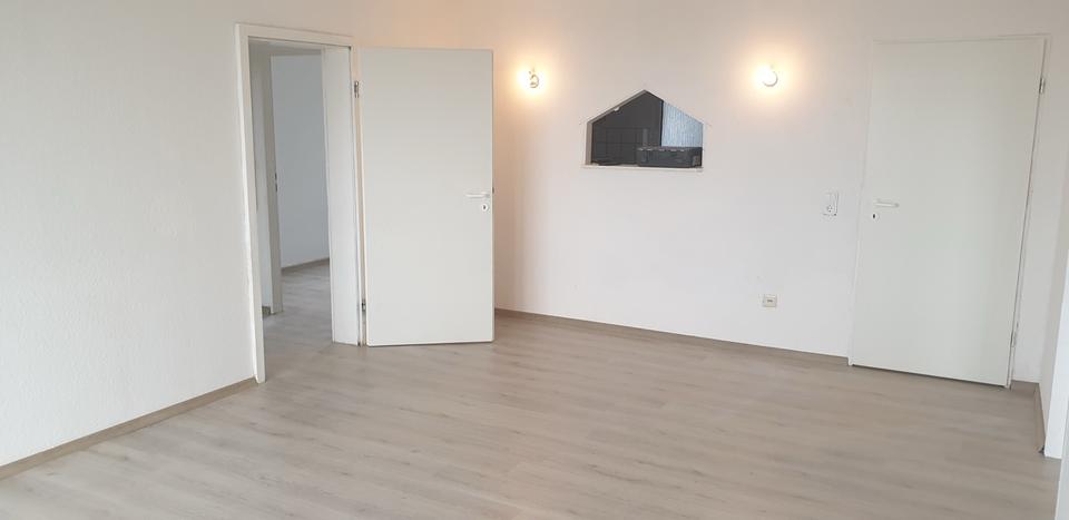 Etagenwohnung Göttingen Oststadt - 4 Zimmer, 79 m&sup2;, 99.000&euro; | Angebot:27426776