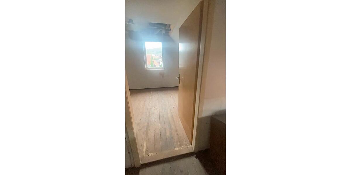 Einfamilienhaus Hardegsen - 6 Zimmer, 103 m&sup2;, 120.000&euro; | Angebot:26758264