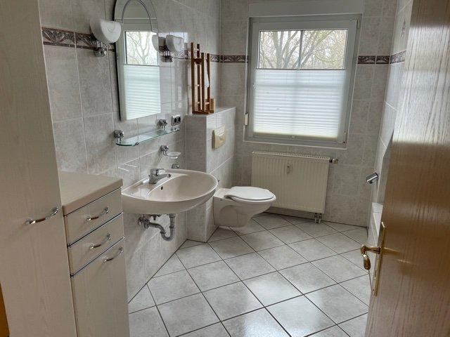 Einfamilienhaus Uslar - 2 Zimmer, 67 m&sup2;, 825&euro; | Angebot:26479318