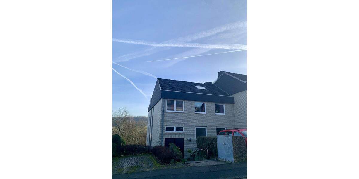 Etagenwohnung Hardegsen - 4 Zimmer, 96 m&sup2;, 895&euro; | Angebot:25598915