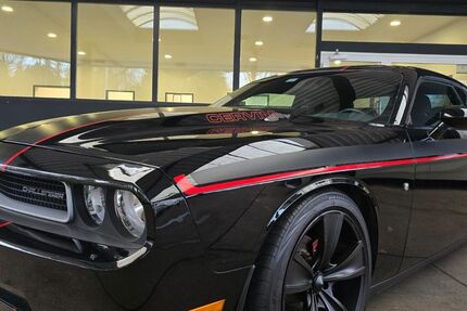 Dodge Challenger 128.000 km 18.950 &euro; Göttingen 37081