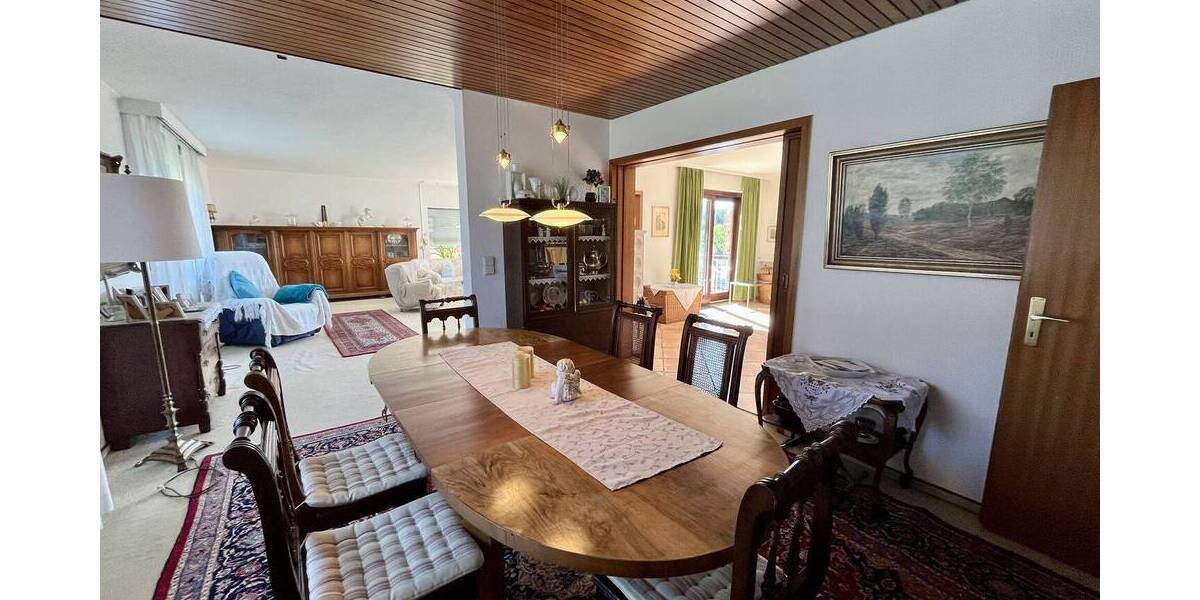Einfamilienhaus Uslar - 9 Zimmer, 276 m&sup2;, 320.000&euro; | Angebot:26912928