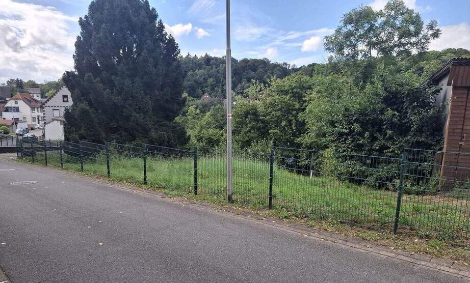 Unbebautes Wohnbaugrundstück am See - Ein- bis Zweifamilienhaus möglich - Verhandlungsbasis zimmer