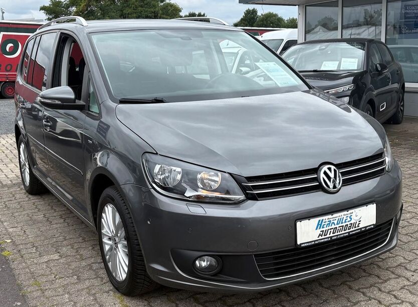 VW Touran 122.500 km 12.890 € Fuldatal-Kassel 34233