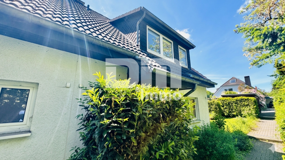 Charmantes Wohnglück - Ihr neues Zuhause mit Carport Terrasse und großem Gartenbereich - Doppelhaushälfte Rosdorf | Angebot:26770582