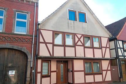 Haus Adelebsen - 4 Zimmer, 140 m&sup2;, 185.000&euro; | Angebot:26069138