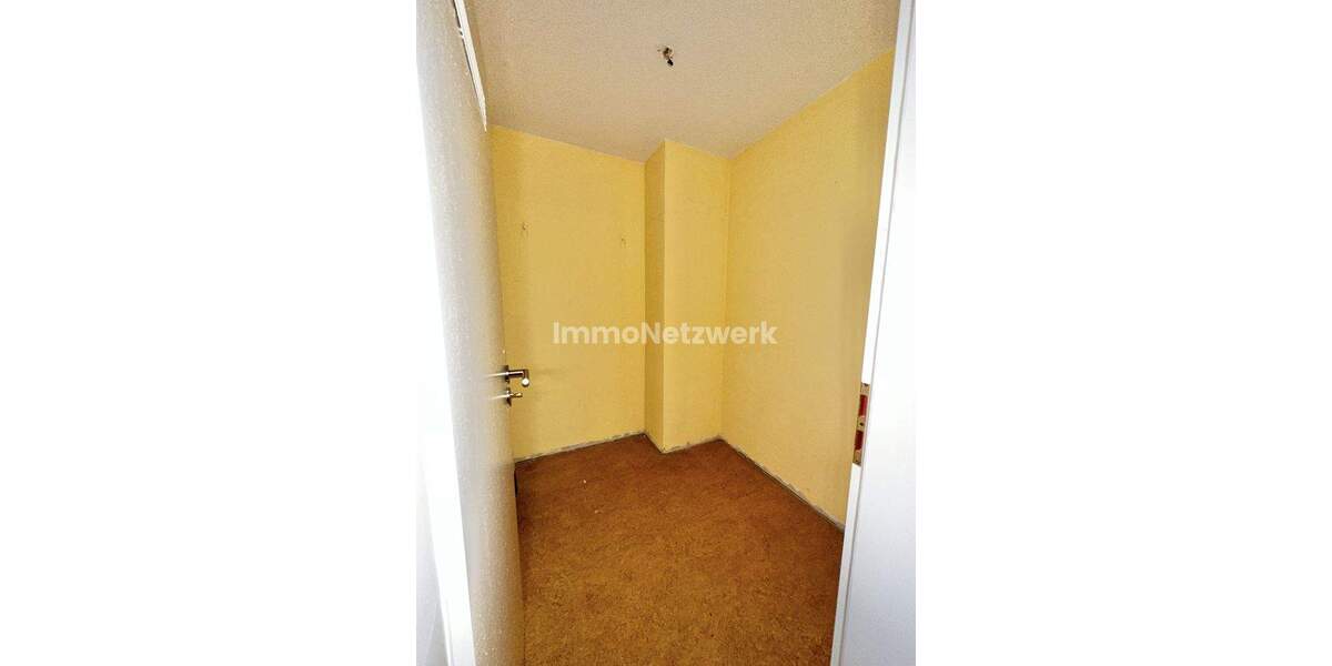 Großzügige, helle Wohnung mit durchdachtem Grundriss in ruhiger Lage mit Südwestbalkon, großes Bad 2 zimmer