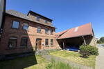Bauernhaus mit Scheune, großer Garage und Wiese für Handwerker