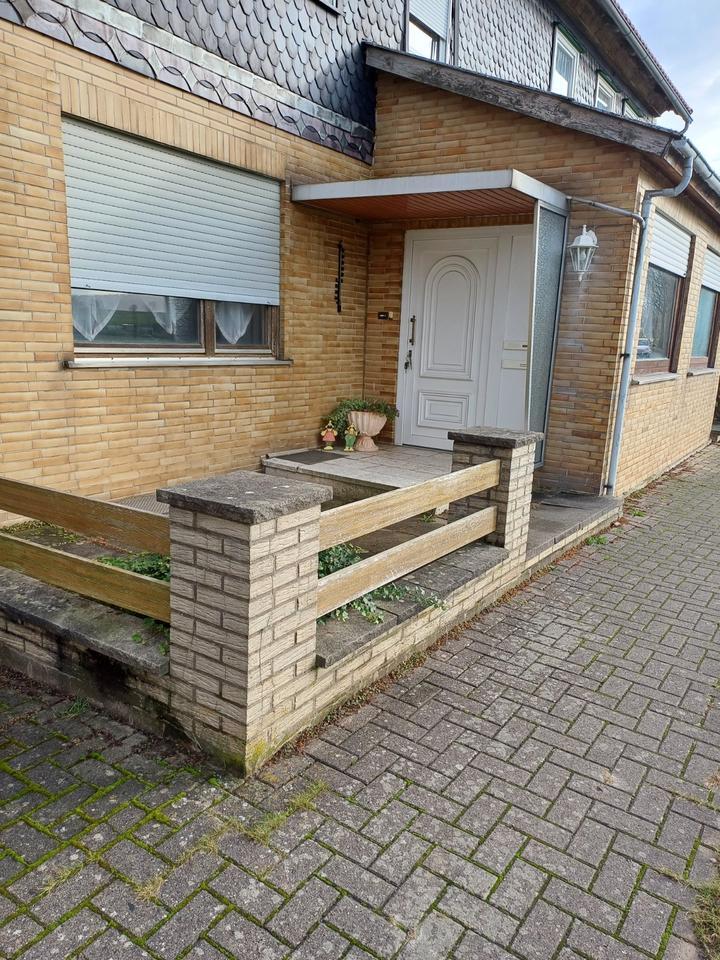geräumiges Ein-Zweifamilienhaus mit charmantem Innenausbau